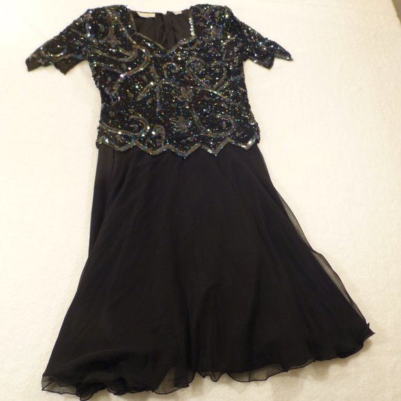 LAWRENCE KAGAR BLACK LINED SEQUIN GOWN Size 1X Silk lining HOLIDAY DRESSING $160 - Picture 4 of 13
